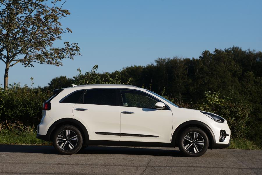  Kia Niro Plug-In Hybrid (DE) 2019 года  (WW) (фото 3 из 53)